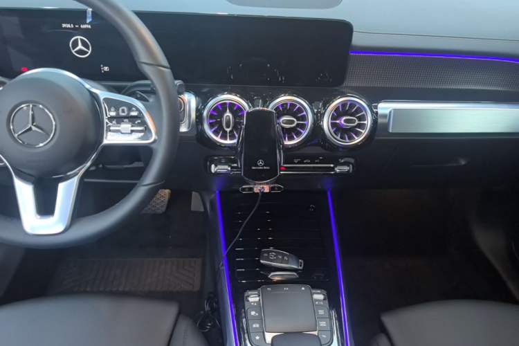 Used Mercedes-Benz GLB 2021 GLB 200 Dynamic Edition Audio And AC Panel