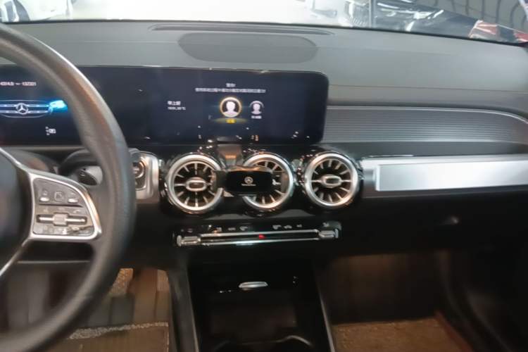 Used Mercedes-Benz GLB 2021 GLB 200 Fashion Model Audio And AC Panel
