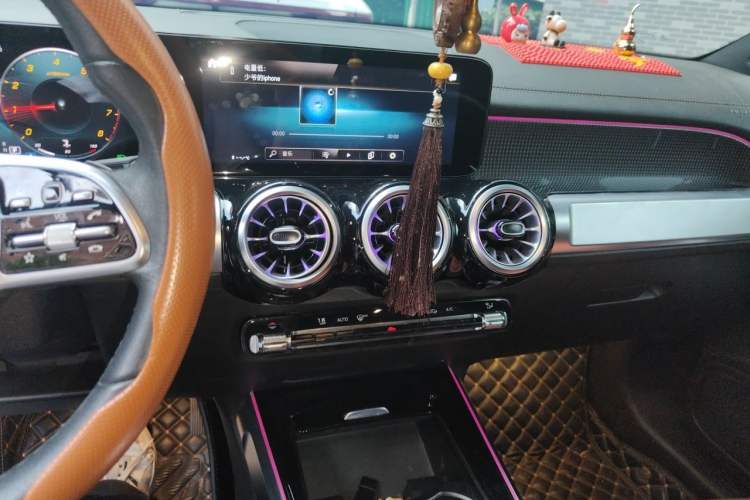 Used Mercedes-Benz GLB 2021 GLB 200 Dynamic Edition Audio And AC Panel