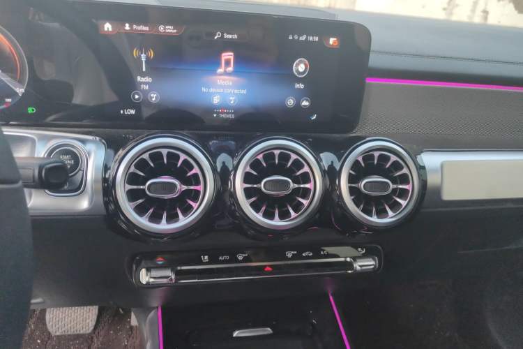 Used Mercedes-Benz GLB 2021 GLB 200 Dynamic Edition Audio And AC Panel