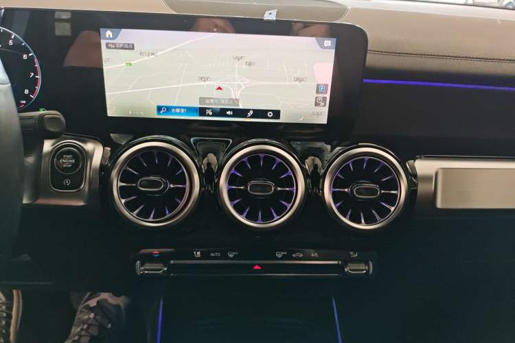 Used Mercedes-Benz GLB 2021 GLB 200 4MATIC Audio And AC Panel