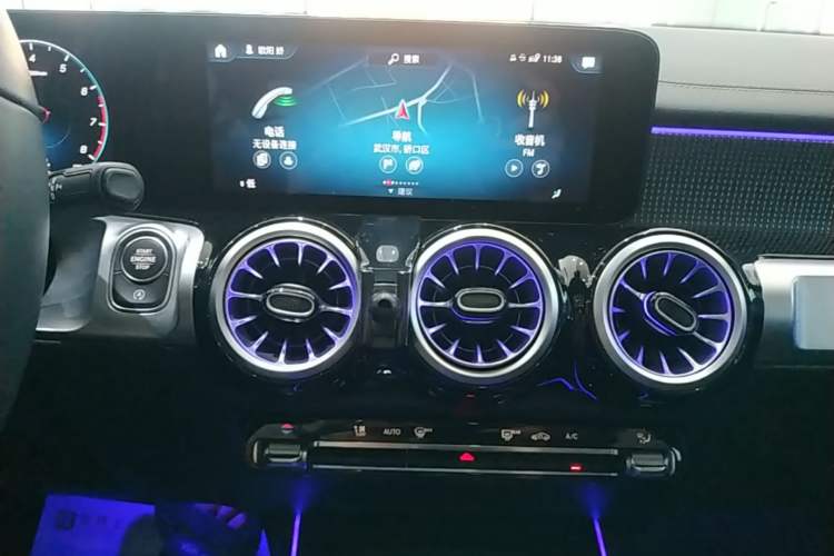 Used Mercedes-Benz GLB 2021 GLB 200 Fashion Model Audio And AC Panel