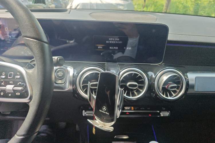 Used Mercedes-Benz GLB 2021 GLB 200 4MATIC Audio And AC Panel