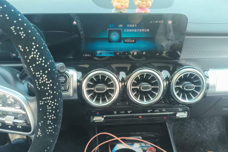 Used Mercedes-Benz GLB 2021 GLB 180 Dynamic Edition Audio And AC Panel