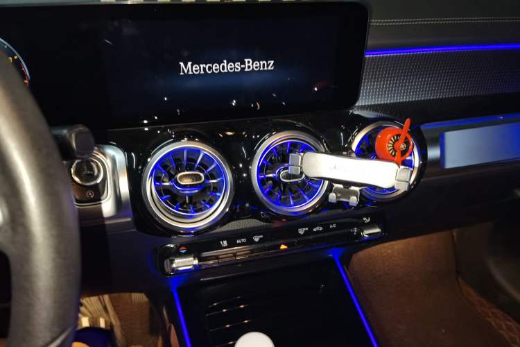 Used Mercedes-Benz GLB 2021 GLB 200 Fashion Model Audio And AC Panel