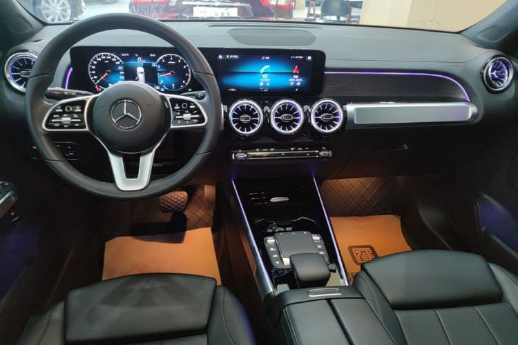 Used Mercedes-Benz GLB 2021 GLB 200 Dynamic Edition Audio And AC Panel
