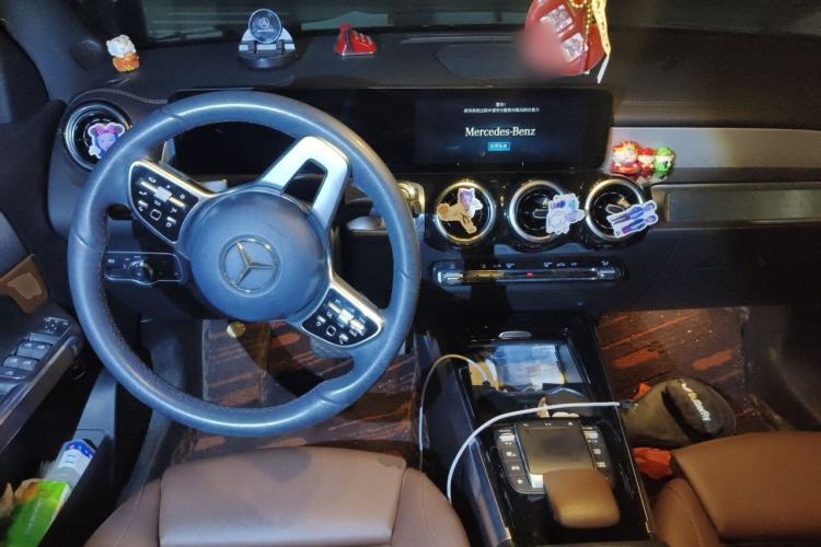 Used Mercedes-Benz GLB 2021 GLB 180 Fashion Model Center Console