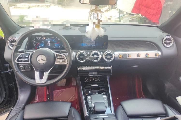 Used Mercedes-Benz GLB 2021 GLB 200 Fashion Model Center Console