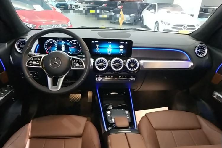 Used Mercedes-Benz GLB 2021 GLB 200 Fashion Model Center Console