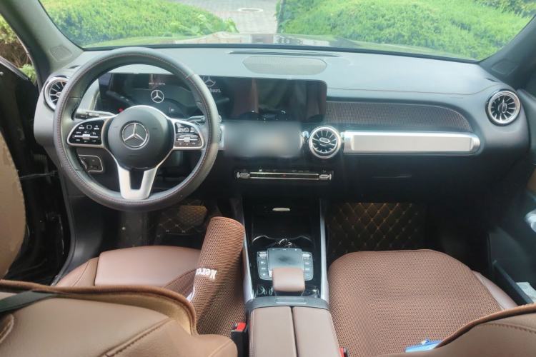 Used Mercedes-Benz GLB 2021 GLB 200 Fashion Model Center Console