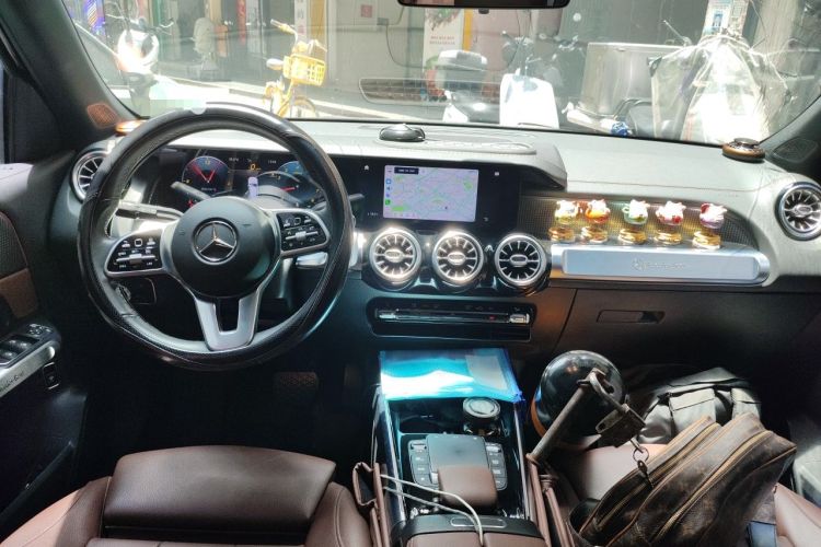 Used Mercedes-Benz GLB 2021 GLB 200 Fashion Model Center Console