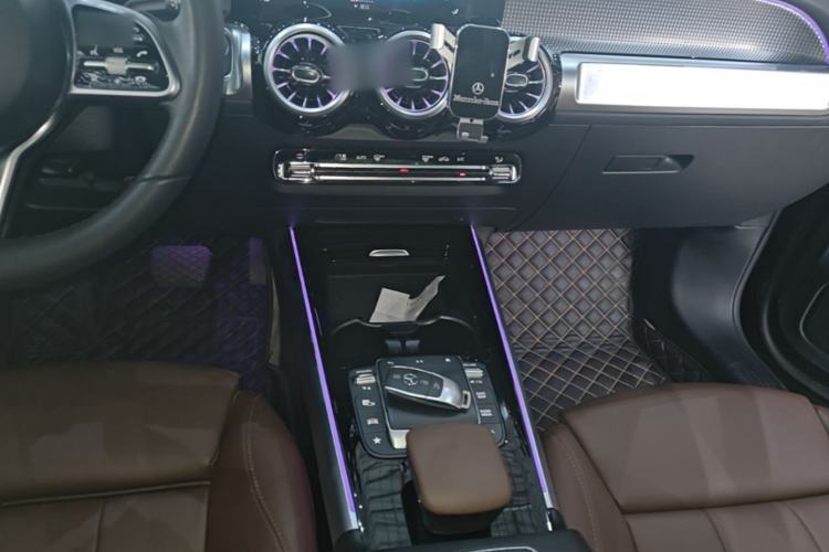 Used Mercedes-Benz GLB 2021 GLB 200 Fashion Model Center Console