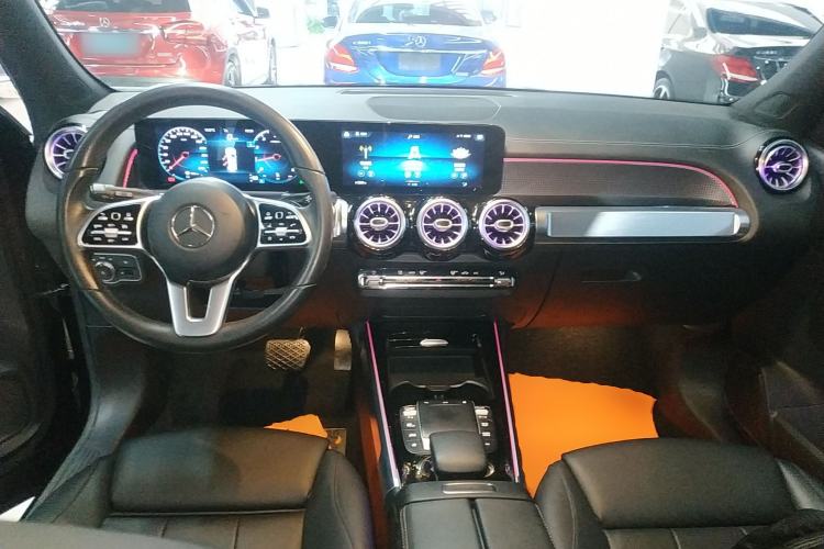 Used Mercedes-Benz GLB 2021 GLB 200 Fashion Model Center Console