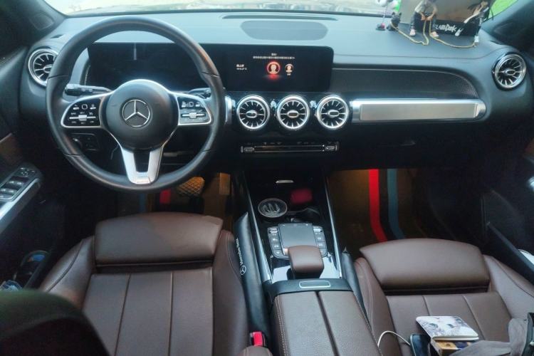 Used Mercedes-Benz GLB 2021 GLB 200 Fashion Model Center Console