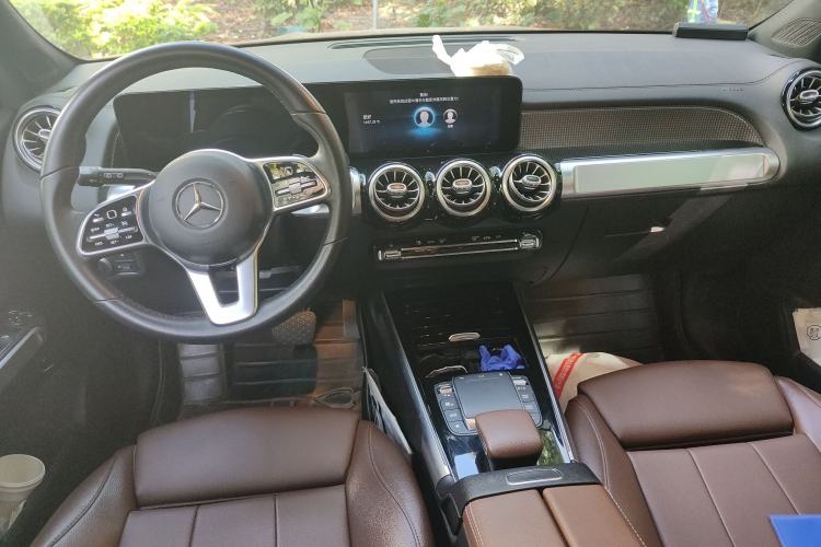 Used Mercedes-Benz GLB 2021 GLB 200 Dynamic Edition Center Console