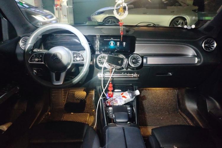 Used Mercedes-Benz GLB 2021 GLB 200 Dynamic Edition Center Console