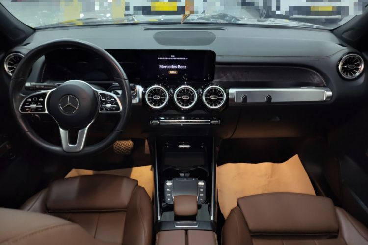 Used Mercedes-Benz GLB 2021 GLB 200 Dynamic Edition Center Console