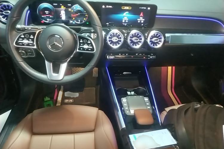 Used Mercedes-Benz GLB 2021 GLB 200 Fashion Model Center Console