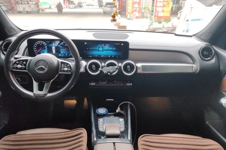 Used Mercedes-Benz GLB 2021 GLB 180 Fashion Model Center Console