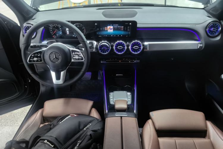 Used Mercedes-Benz GLB 2021 GLB 200 Fashion Model Center Console
