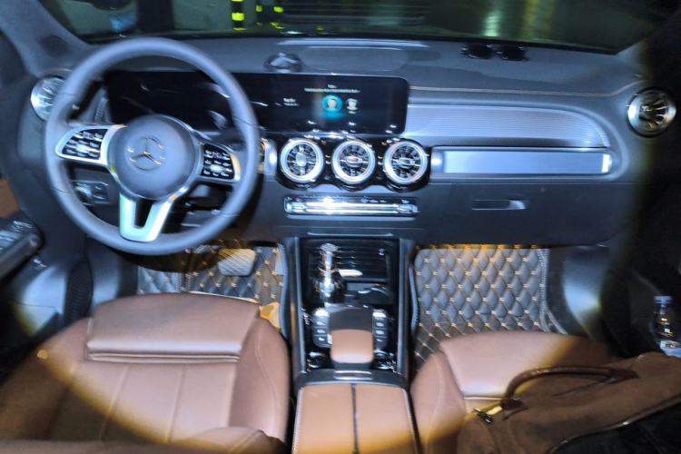 Used Mercedes-Benz GLB 2021 GLB 200 Dynamic Edition Center Console