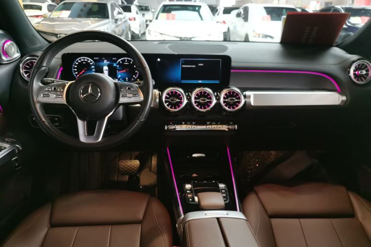 Used Mercedes-Benz GLB 2021 GLB 200 Dynamic Edition Center Console