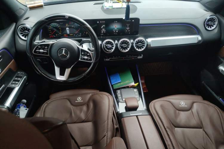 Used Mercedes-Benz GLB 2021 GLB 200 Fashion Model Center Console
