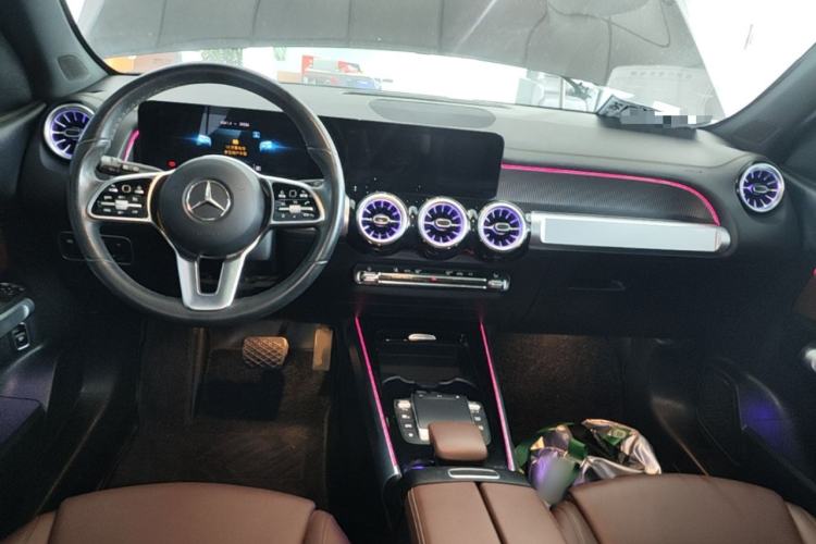 Used Mercedes-Benz GLB 2021 GLB 200 Dynamic Edition Center Console