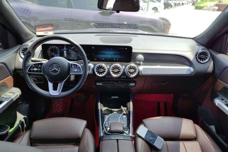 Used Mercedes-Benz GLB 2021 GLB 200 Dynamic Edition Center Console