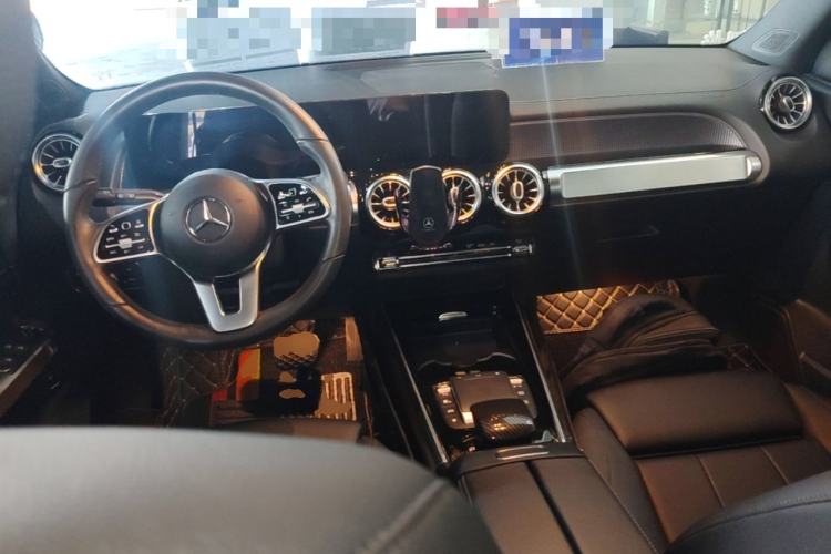 Used Mercedes-Benz GLB 2021 GLB 200 Fashion Model Center Console