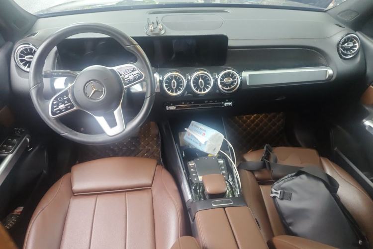 Used Mercedes-Benz GLB 2021 GLB 200 Fashion Model Center Console