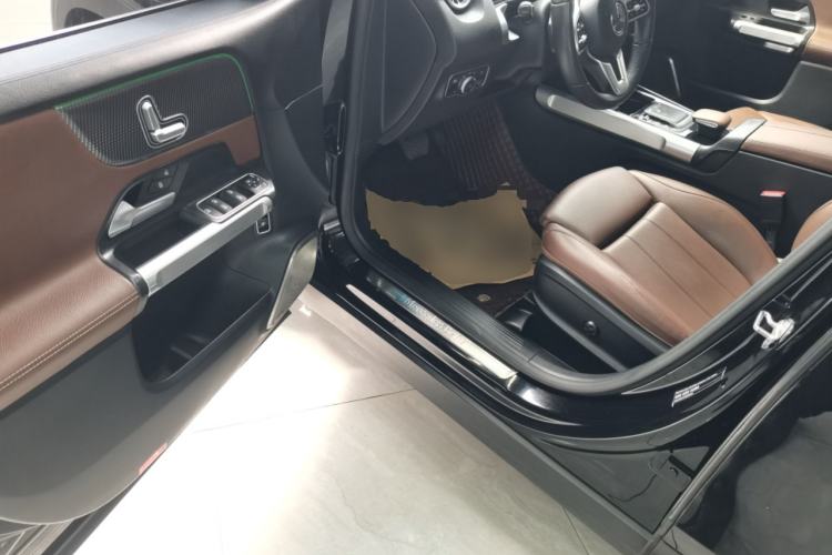 Used Mercedes-Benz GLB 2021 GLB 200 Dynamic Edition Driver Seat