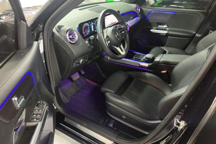 Used Mercedes-Benz GLB 2021 GLB 200 Dynamic Edition Driver Seat