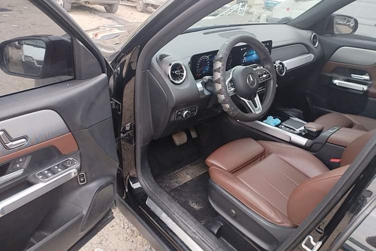 Used Mercedes-Benz GLB 2021 GLB 180 Dynamic Edition Driver Seat