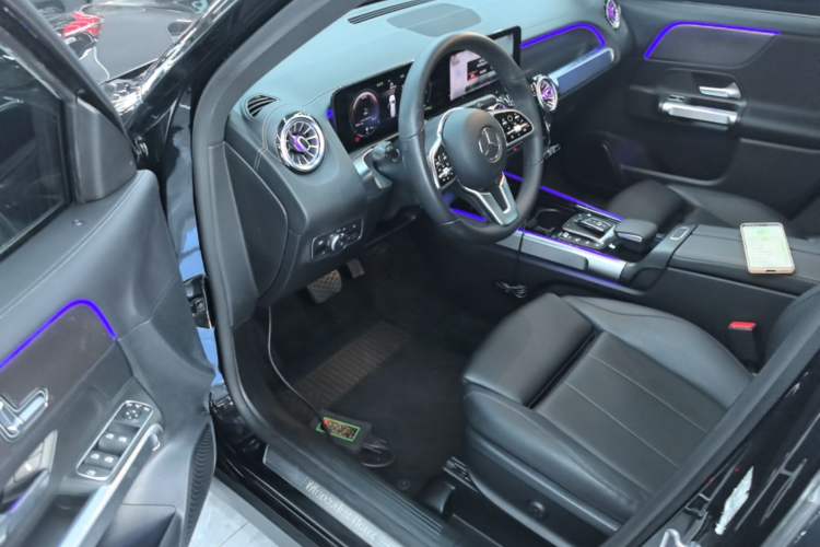 Used Mercedes-Benz GLB 2021 GLB 200 Dynamic Edition Driver Seat