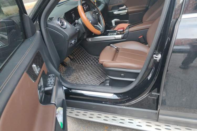 Used Mercedes-Benz GLB 2021 GLB 200 Dynamic Edition Driver Seat