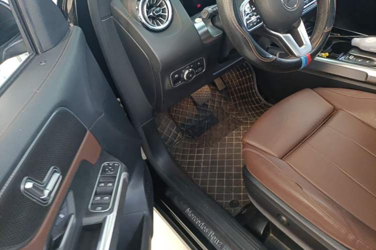 Used Mercedes-Benz GLB 2021 GLB 200 Dynamic Edition Driver Seat
