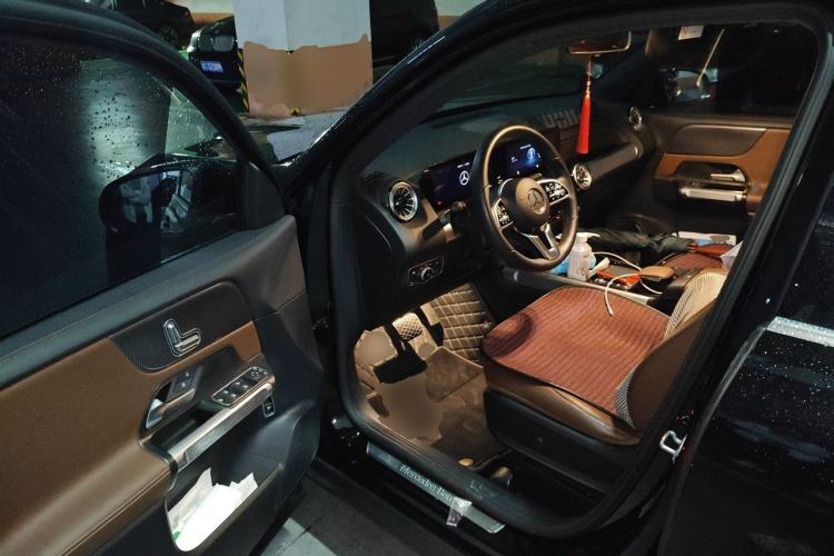 Used Mercedes-Benz GLB 2021 GLB 200 Dynamic Edition Driver Seat