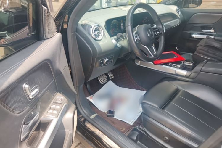 Used Mercedes-Benz GLB 2021 GLB 200 Dynamic Edition Driver Seat