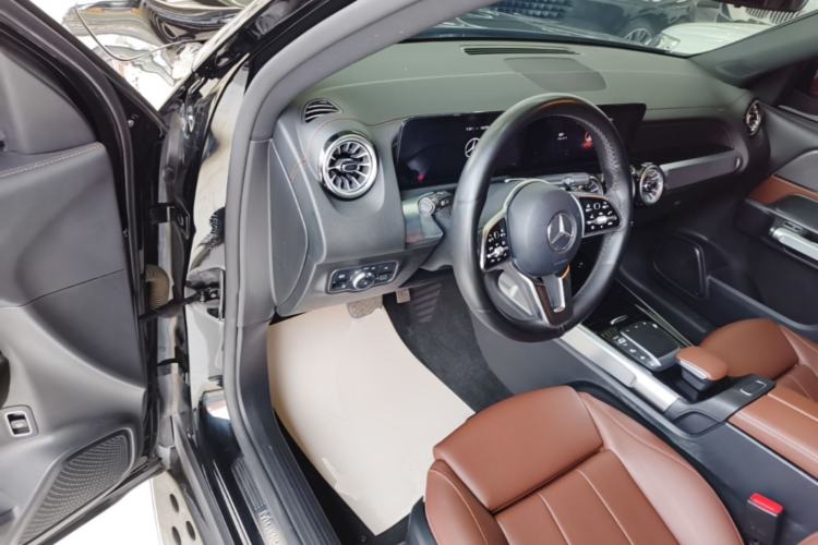 Used Mercedes-Benz GLB 2021 GLB 200 Dynamic Edition Driver Seat