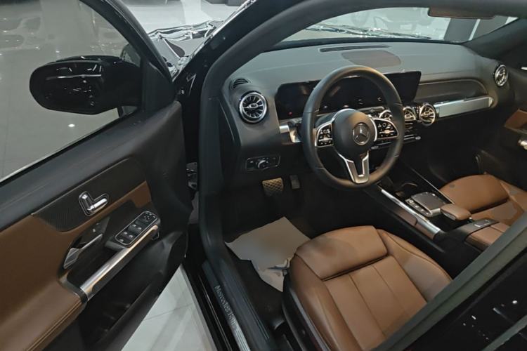 Used Mercedes-Benz GLB 2021 GLB 200 Dynamic Edition Driver Seat