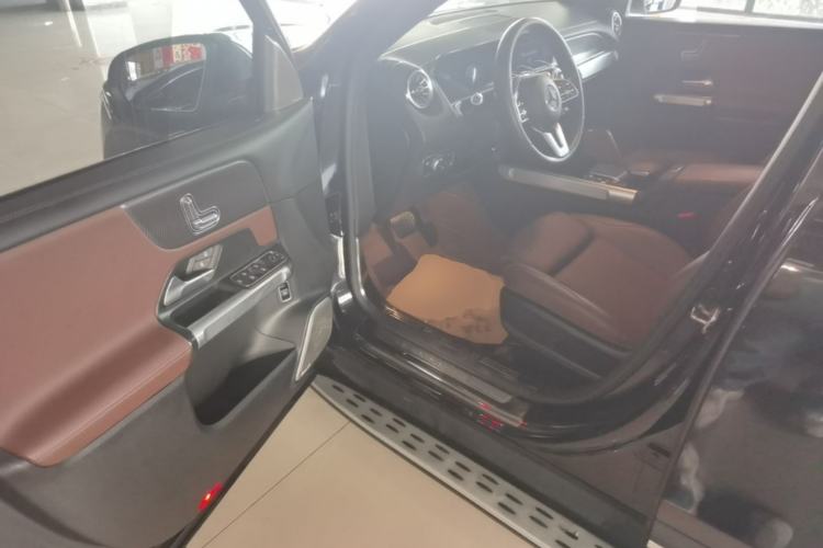 Used Mercedes-Benz GLB 2021 GLB 200 Dynamic Edition Driver Seat