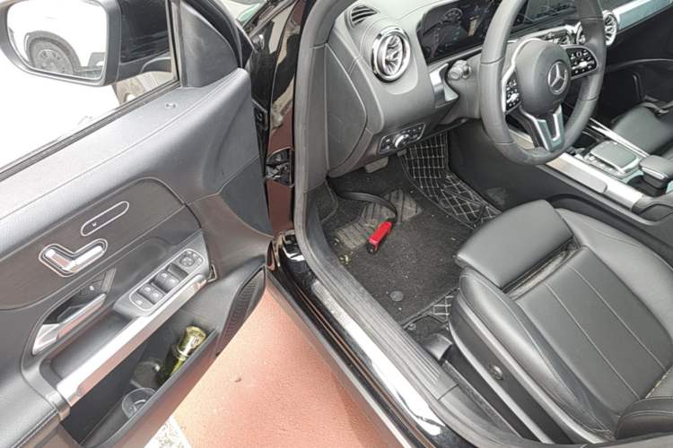 Used Mercedes-Benz GLB 2021 GLB 200 4MATIC Driver Seat