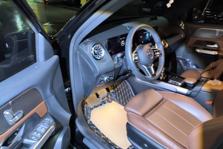 Used Mercedes-Benz GLB 2021 GLB 200 Dynamic Edition Driver Seat