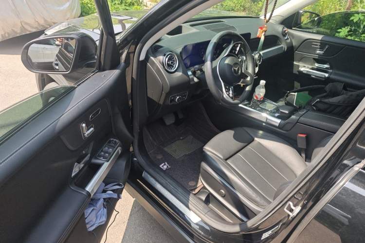 Used Mercedes-Benz GLB 2021 GLB 200 4MATIC Driver Seat
