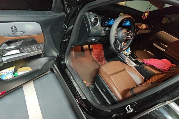 Used Mercedes-Benz GLB 2021 GLB 180 Dynamic Edition Driver Seat