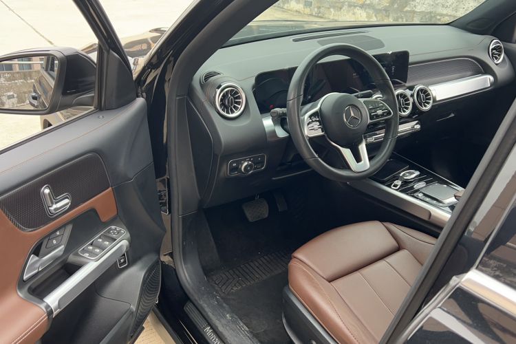 Used Mercedes-Benz GLB 2021 GLB 200 Dynamic Edition Driver Seat