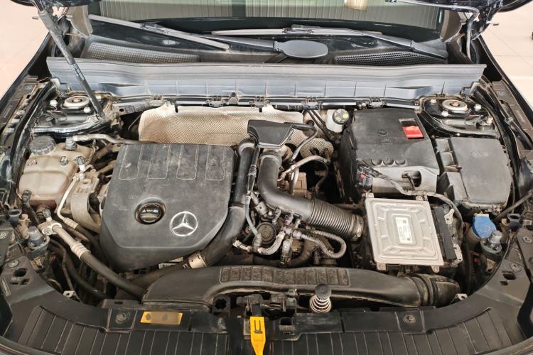 Used Mercedes-Benz GLB 2021 GLB 200 4MATIC Engine Bay