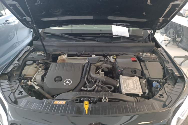 Used Mercedes-Benz GLB 2021 GLB 200 Dynamic Edition Engine Bay