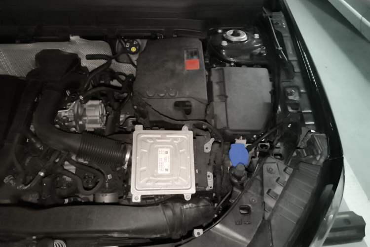 Used Mercedes-Benz GLB 2021 GLB 200 Fashion Model Engine Bay Left